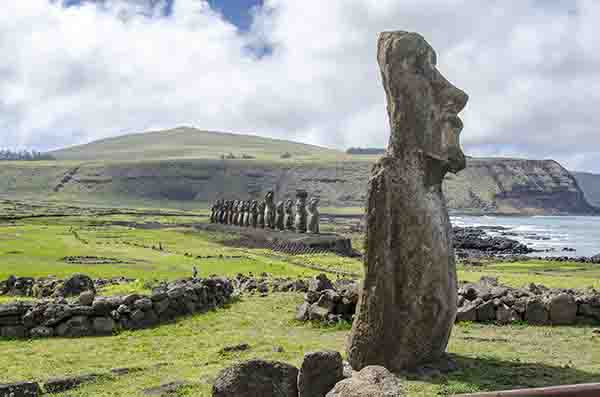 69 - Chile - isla de Rapa Nui o Pascua - Ahu Tongariki - el Moai viajero